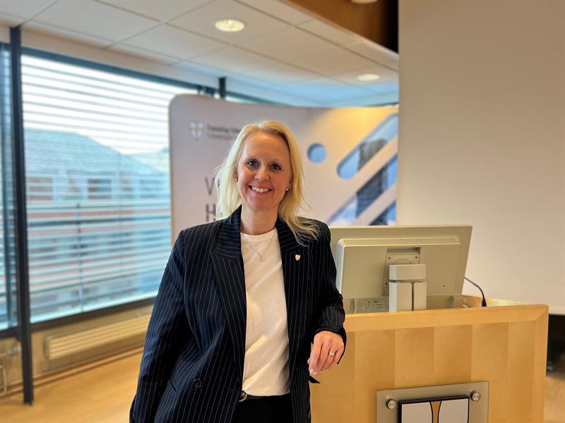 Portrettbilde av Ingvill Dalseg, leder for hovedutvalg næring og industri i Trøndelag fylkeskommune. Foto: Ida Valsø, Trøndelag fylkeskommune.