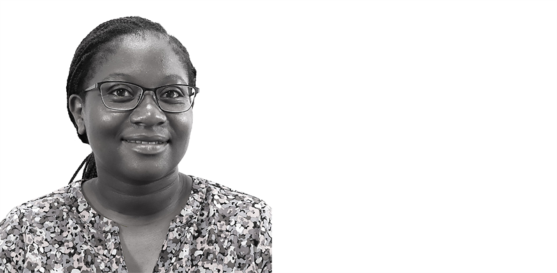 Portrettbilde av Chipo i svart-hvitt.